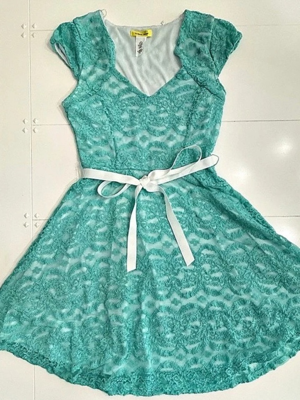 Lace Mini Dress in Green & White Like New